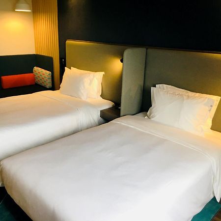 Holiday Inn Express Shanghai Jiading New City By Ihg Exteriör bild