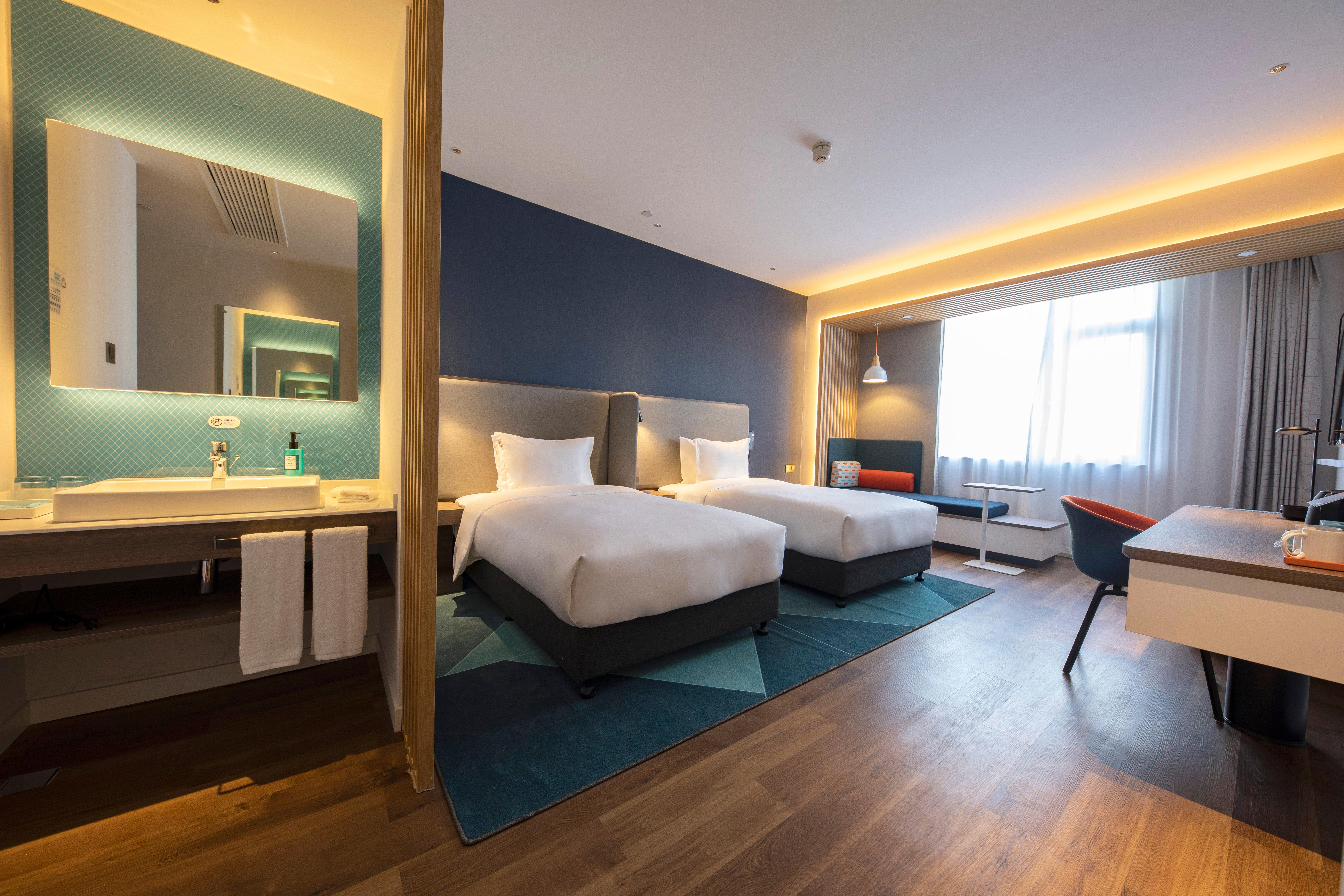 Holiday Inn Express Shanghai Jiading New City By Ihg Exteriör bild