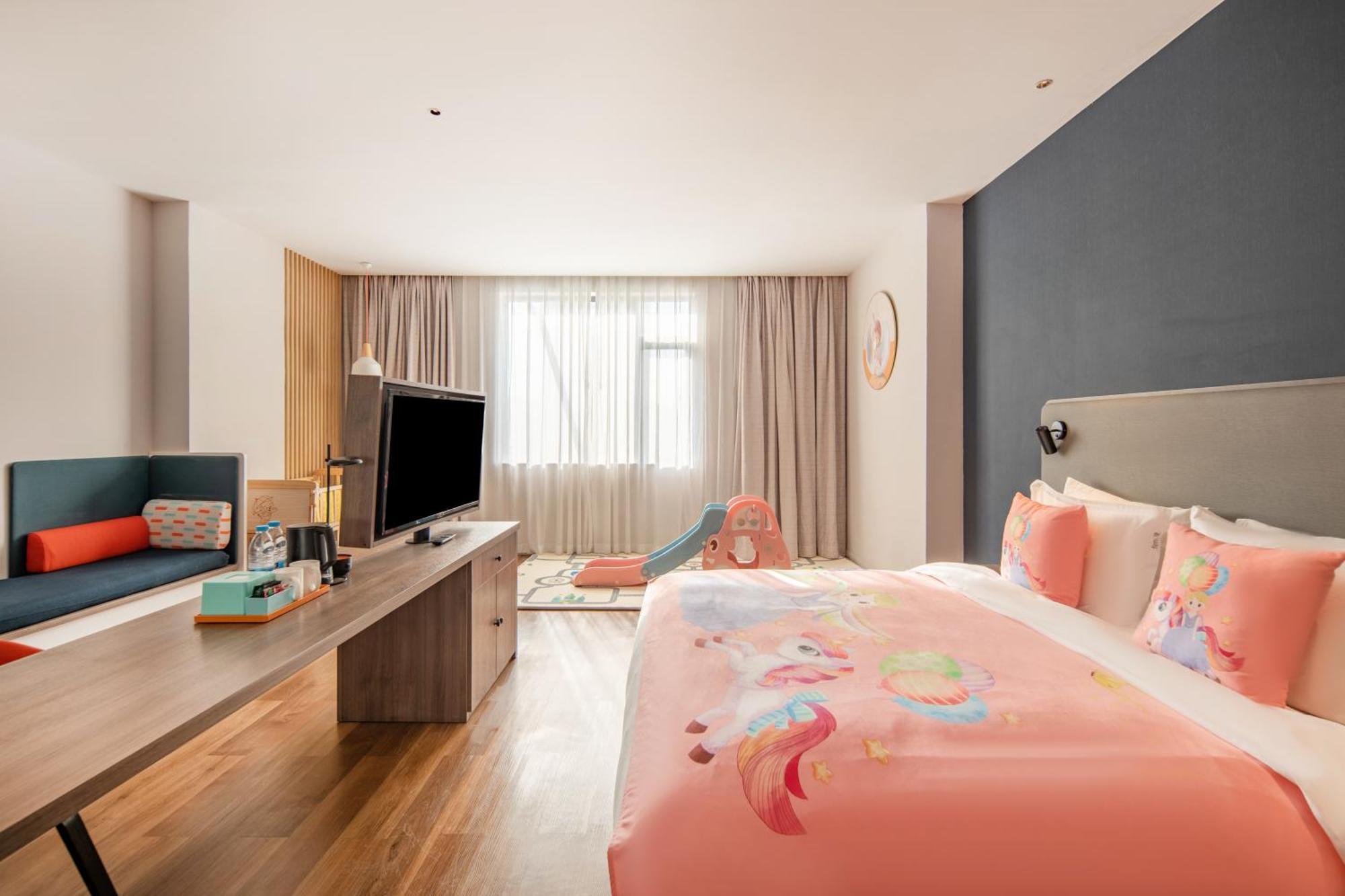 Holiday Inn Express Shanghai Jiading New City By Ihg Exteriör bild